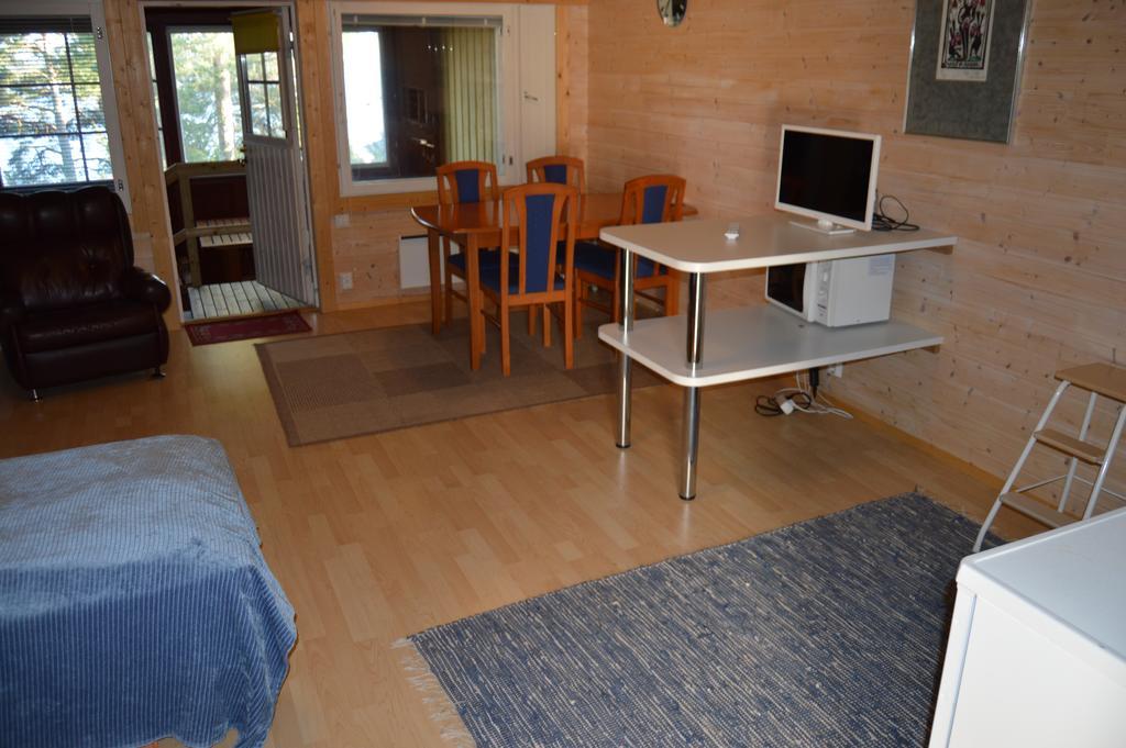 Vuosnaisten Meriasema Kustavi Room photo